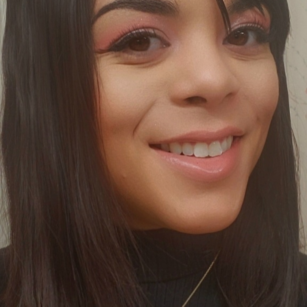 Meet your Posher, Andrea